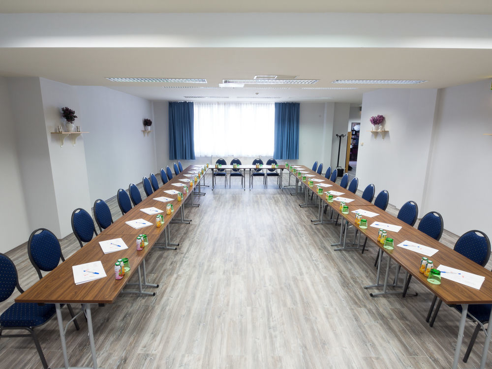 24Hours Apartment Hotel Вена Экстерьер фото